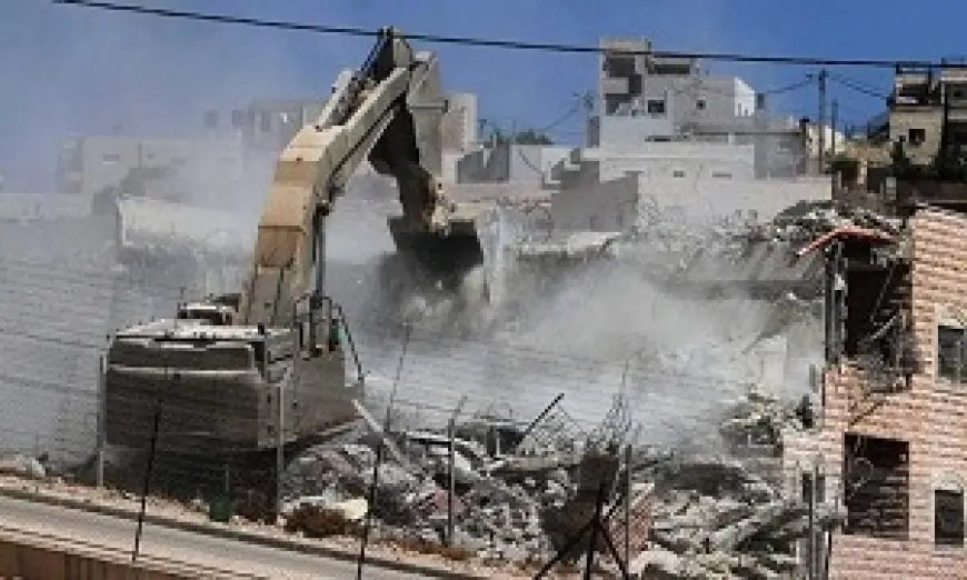إسرائيل تهدم منزلا فلسطينيا وسط الضفة بدعوى البناء دون ترخيص