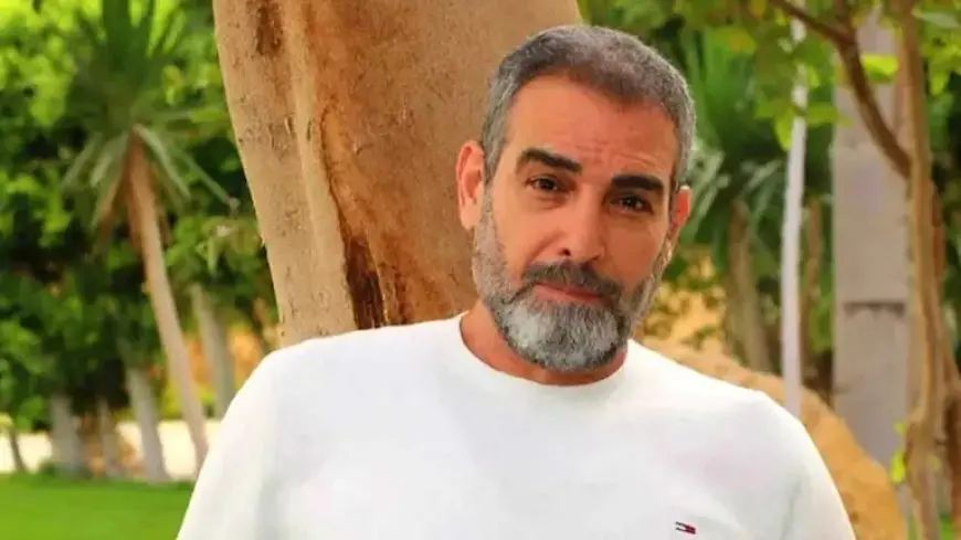 فيديو.. أول لقاء للفنان أحمد عبدالعزيز بعد رفضه مصافحة معجب: بحتضن من غير سلام