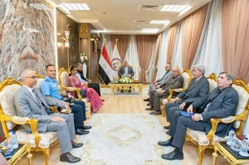 وزير الإنتاج الحربي يبحث مع سفير الهند بالقاهرة تعزيز التعاون الصناعي ونقل التكنولوجيا