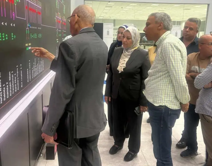 نائب وزير الكهرباء تتفقد مركز التحكم الإقليمي بالقاهرة لمتابعة استقرار الأحمال