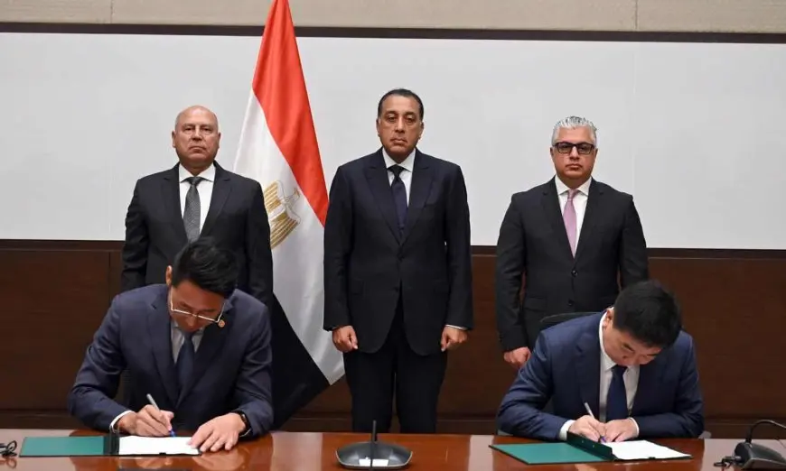 رئيس الوزراء يشهد توقيع عقد إنشاء مصنع مجموعة سايلون الصينية للإطارات باقتصادية قناة السويس