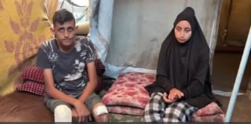شقيقان مبتورا الأطراف بغزة: نتناوب على كرسي متحرك ونحتاج لعلاج