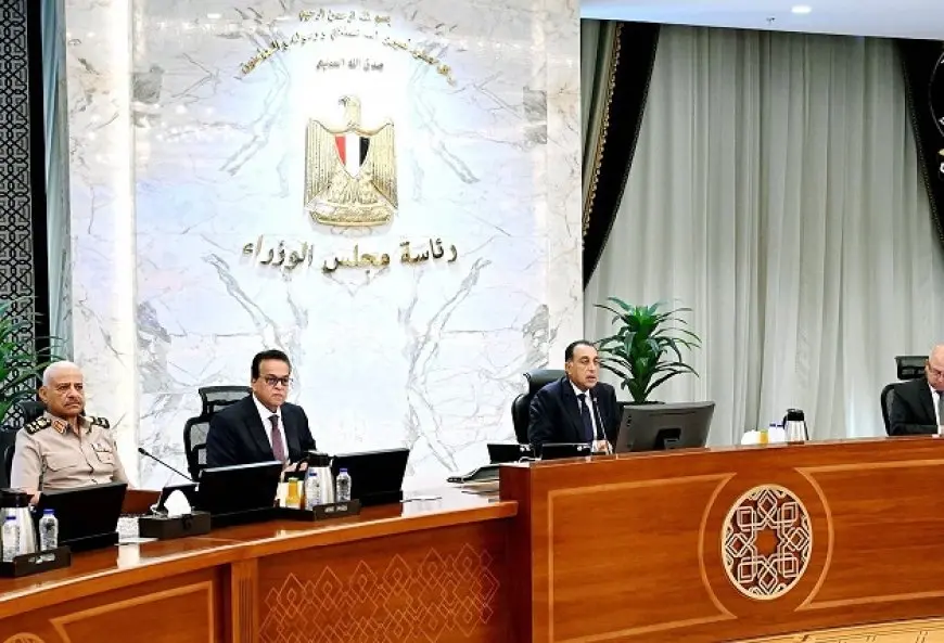 رئيس الوزراء: لن نغفل أبدا عن حق مصر في مياه النيل