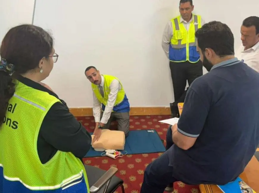 الصحة تستكمل المرحلة الرابعة من تدريب العاملين بمطار القاهرة على أجهزة إزالة الرجفان القلبي (AED)
