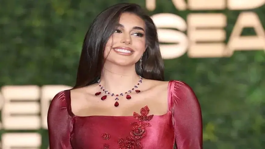 تستعرض جمالها.. ياسمين صبري تخطف الأنظار والجمهور يعلق