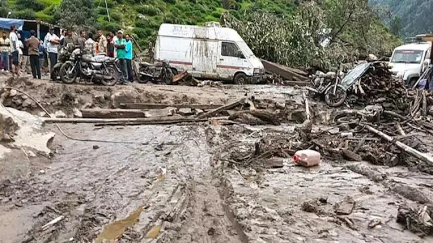 ارتفاع حصيلة القتلى بسبب الأمطار الغزيرة في كشمير الهندية إلى 50 شخصا