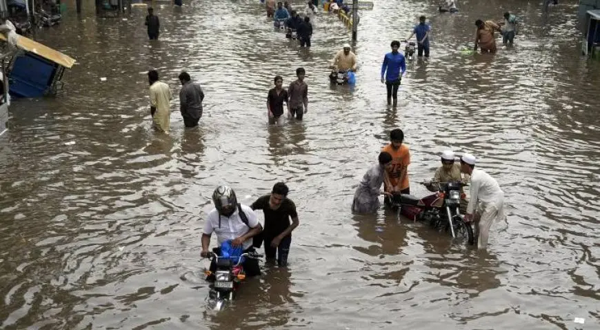 باكستان.. وفاة 49 شخصا على الأقل إثر فيضانات مفاجئة بسبب الأمطار الغزيرة