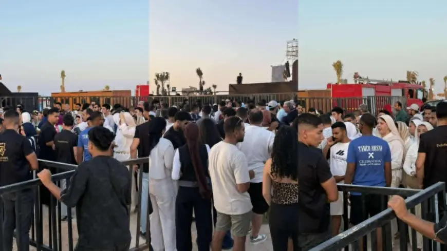 توافد جماهيري على حفل تامر حسني وفريق واما في رأس الحكمة