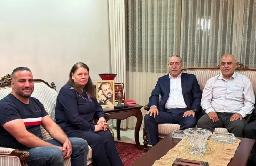 نائب الرئيس الفلسطيني يزور عائلة الأسير مروان البرغوثي بعد تهديد بن غفير له