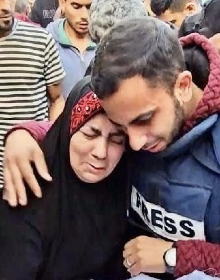 صحفي فلسطيني: أم أنس الشريف تمر بحالة صحية عصيبة منذ استشهاد ابنها