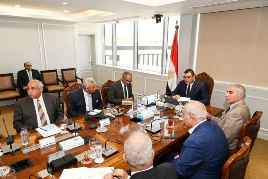 وزير الإسكان يوجه بتأمين منشآت الوزارة ضد الحريق والمخاطر السيبرانية