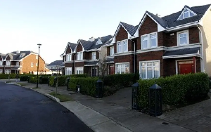 تراجع أسعار المساكن في بريطانيا بنسبة 1.3% خلال شهر أغسطس الحالي