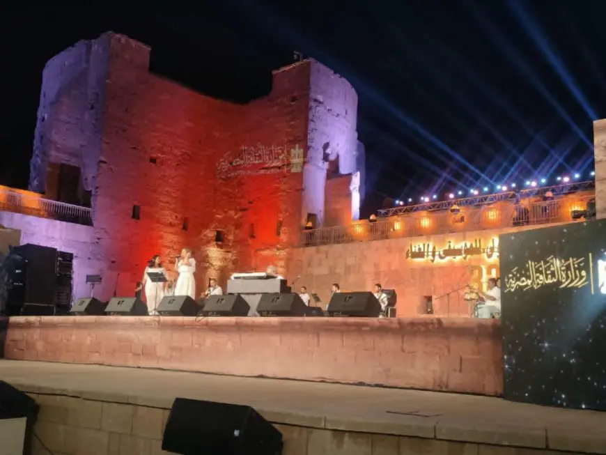 فرقة كايرو كافيه تقدم لجمهور القلعة مجموعة من المؤلفات العربية والغربية