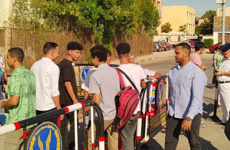 دراسة الطالب في الصف الثالث الثانوي ثلاث مواد بنظام البكالوريا مقابل 8 بالثانوية العامة