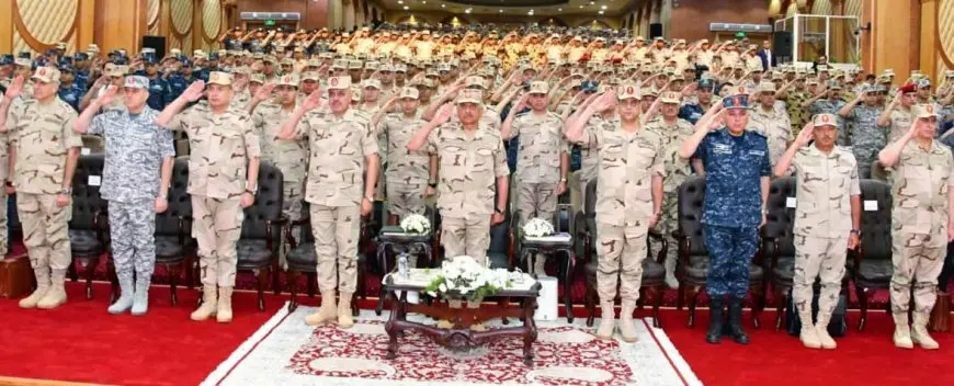 وزير الدفاع يلتقى عددا من مقاتلي المنطقة الشمالية العسكرية
