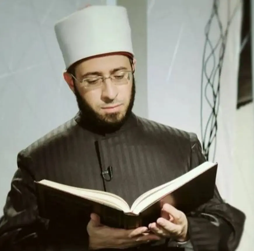 إِنَّ منَ الشَّجَرِ شَجرةً لا يَسقُطُ وَرقُهَا.. الأوقاف تحدد موضوع خطبة الجمعة المقبلة