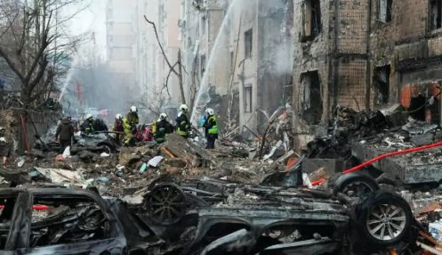 مقتل شخص وإصابة العشرات جنوبي أوكرانيا إثر هجوم روسي بالمسيرات والصواريخ