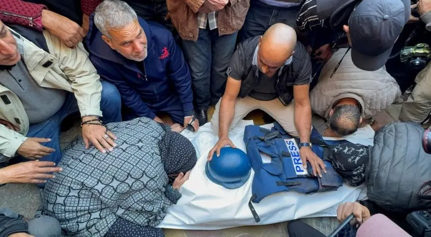 200 وسيلة إعلامية توقف بثها غدا احتجاجا على قتل الاحتلال للصحفيين في غزة