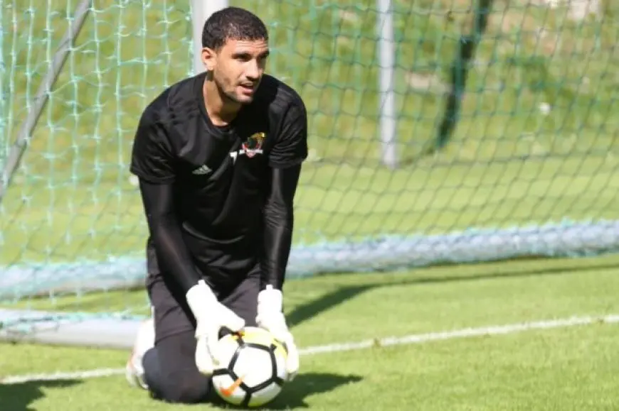 عواد يساند الزمالك أمام دجلة رغم الاستبعاد من القائمة