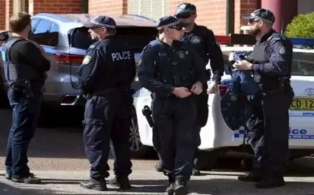 اعتقال شخص بعد اصطدام سيارته بالقنصلية الروسية في سيدني