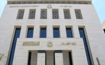 قائد القوات البحرية يلتقي رئيس أركان القوات البحرية الملكية السعودية