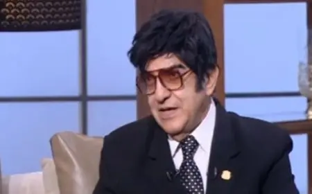 فيديو.. الموسيقار مجدي الحسيني ينهار على الهواء أثناء حديثه عن عبد الحليم حافظ: باع ساعته عشاني