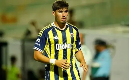 الهلال يضم المدافع التركي يوسف أكتشيشيك