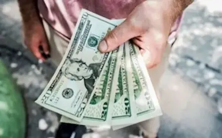 “لو عايز فلوس”.. خبيرة طاقة تكشف سر الحركة الجاذبة للمال