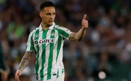 أنتوني يعود إلى ريال بيتيس