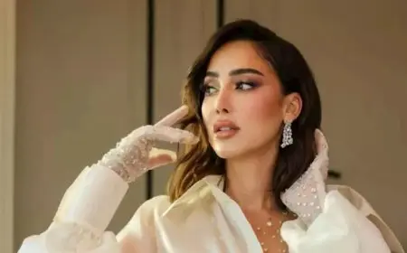 بسمة بوسيل تثير الجدل بـ”فستان مكشوف وحجاب”.. والجمهور: “إيه لازمتها الطرحة”