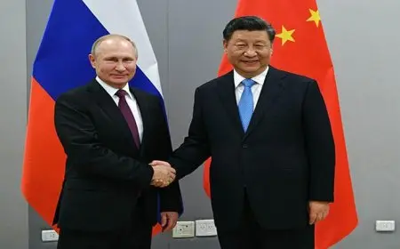 “وصفه بالصديق القديم”.. الرئيس الصيني يستقبل نظيره الروسي