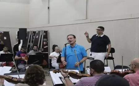 محمد ثروت يقدم هذه الأغاني في احتفالية المولد النبوي بالأوبرا