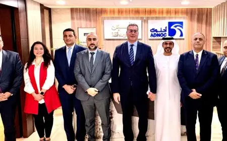 وزير البترول والثروة المعدنية يتفقد مقر شركة إنبي في أبوظبي