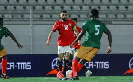 ممر شرقي من منتخب مصر لأفضل لاعب في إنجلترا