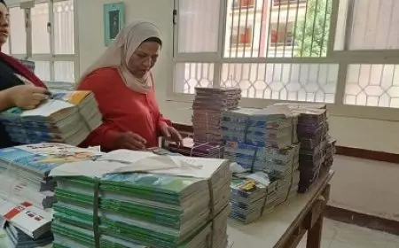فيديو.. التعليم: طباعة وتسليم 95% من كتب المدارس.. ومصرون على عام دراسي طويل