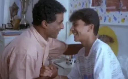 محمد نجاتي: أنا الابن الشرعي لـ أحمد زكي.. وعاطف الطيب «كان عايز يحوشني علشان متحرقش»