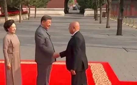 الهلال الأحمر المصري يدفع بـ2700 طن مساعدات غذائية وإغاثية عبر قافلة زاد العزة الـ29 إلى غزة