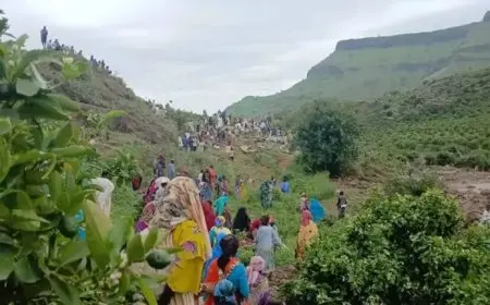 تواصل جهود الإغاثة في قرية ترسين السودانية بعد مقتل المئات جرّاء انزلاق للتربة