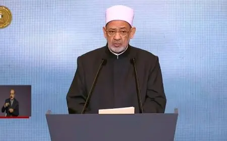 شيخ الأزهر في المولد النبوي: القتل في الإسلام مقصور على رد الاعتداء والأصل هو السلم