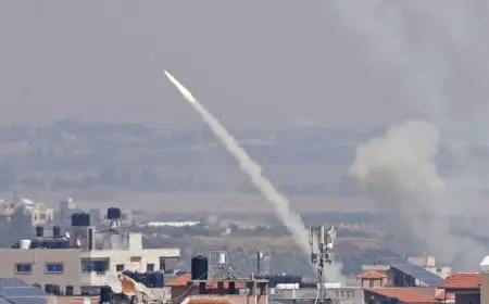 الحوثي تعلن قصف تل أبيب بصاروخين أحدهما انشطاري