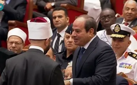 أحد المكرمين باحتفالية المولد النبوي: الرئيس السيسي طلب مني الدعاء ودعيت ربنا يعينه