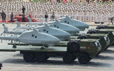 الأكبر في تاريخها.. صواريخ نووية وطائرات بدون طيار وأسلحة ليزر في عرض ضخم ببكين‬