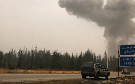 المرصد السوري: استهداف سيارة على طريق مطار حلب الدولي