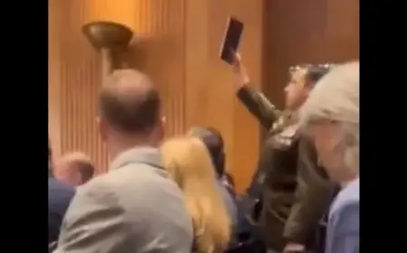جندي أمريكي يقاطع جلسة بالكونجرس ويفضح ما يحدث في غزة “فيديو”