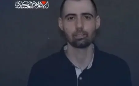 كتائب القسام تنشر مقطع فيديو لأسير إسرائيلي في مدينة غزة.. ماذا قال؟