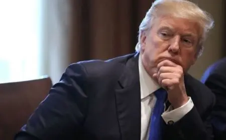 ترامب يخطط لفرض رسوم جمركية كبيرة نسبيا على أشباه الموصلات