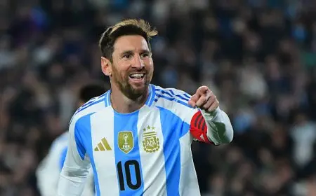 سكالوني يعلن غياب ميسي عن مواجهة الإكوادور في تصفيات المونديال