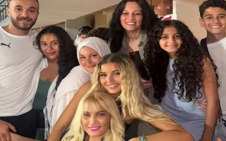 7 صور لزوجة حسام حسن وابنته من مباراة مصر وإثيوبيا