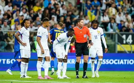 ديمبلي يغادر معسكر منتخب فرنسا بسبب الإصابة