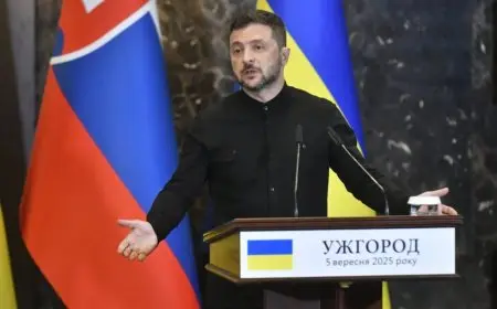 زيلينسكي يرفض فكرة بوتين باجراء محادثات في موسكو